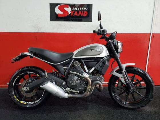 DUCATI SCRAMBLER ICON 